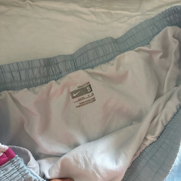 nike shorts - Picture 2 of 3